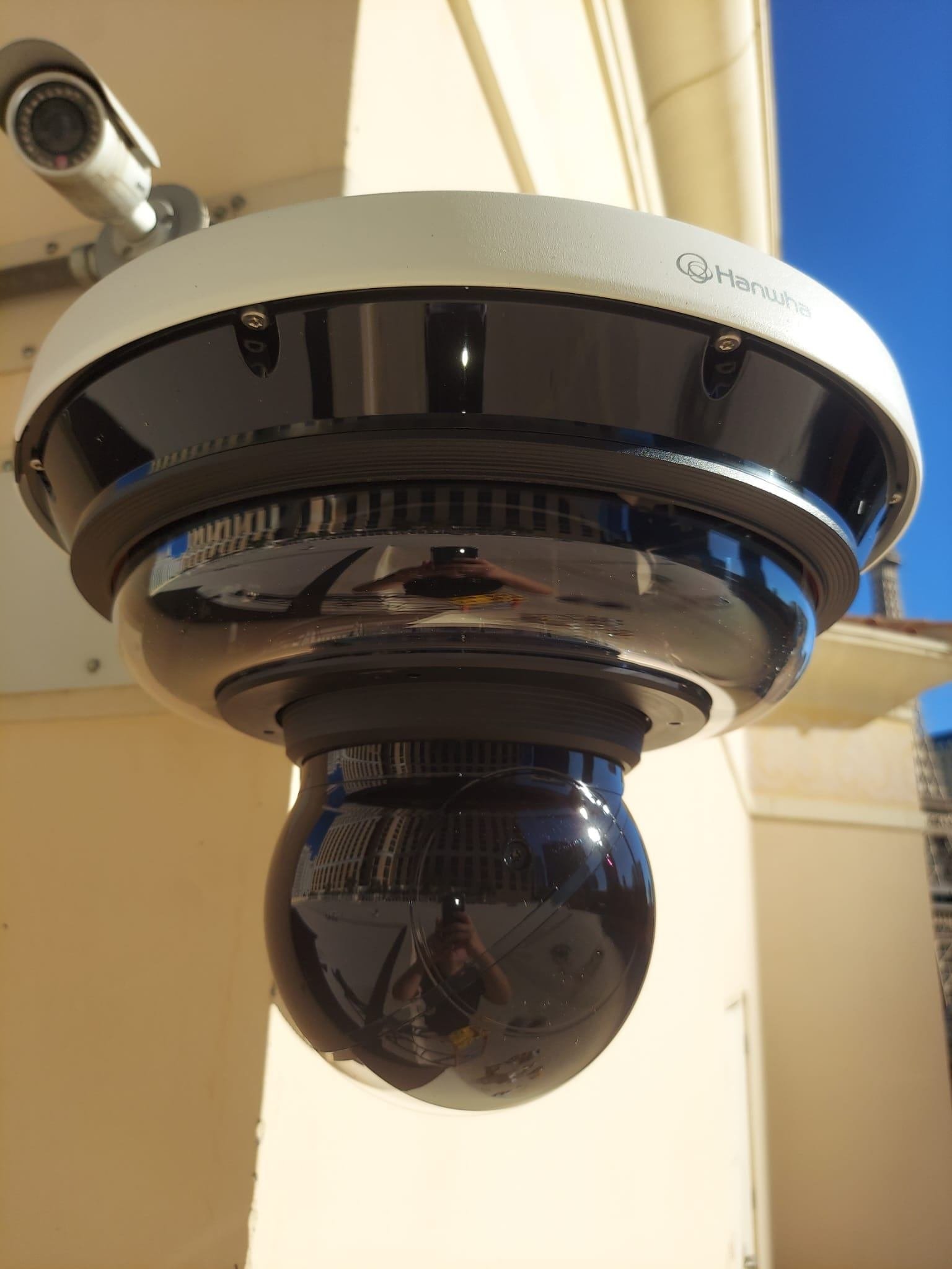 Hanwha PTZ multisensor camera installed at a casino