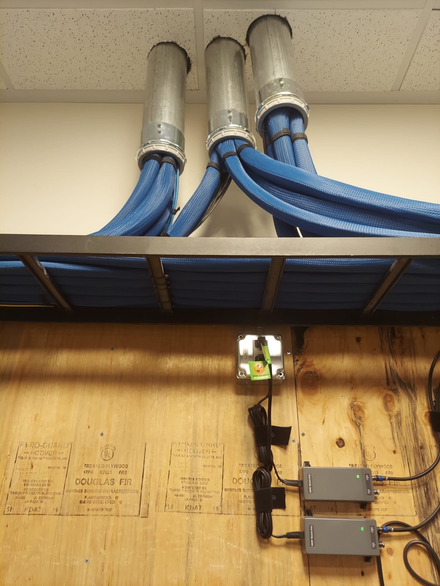 High-density structured cabling in a data center
